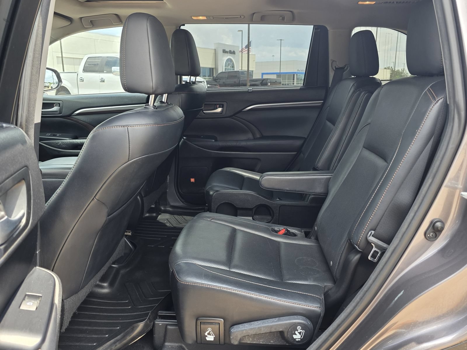 Used 2015 Gray Toyota Limited V6 image 23