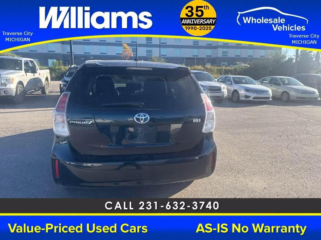 Used 2017 Aqua Toyota Three image 15