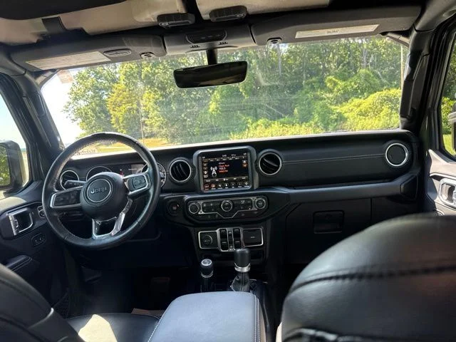 Used 2022 Green Jeep Overland image 12