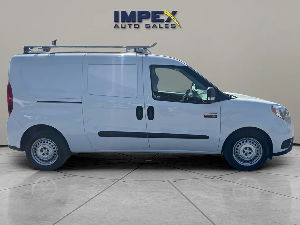 Used 2022 White Ram Base image 6