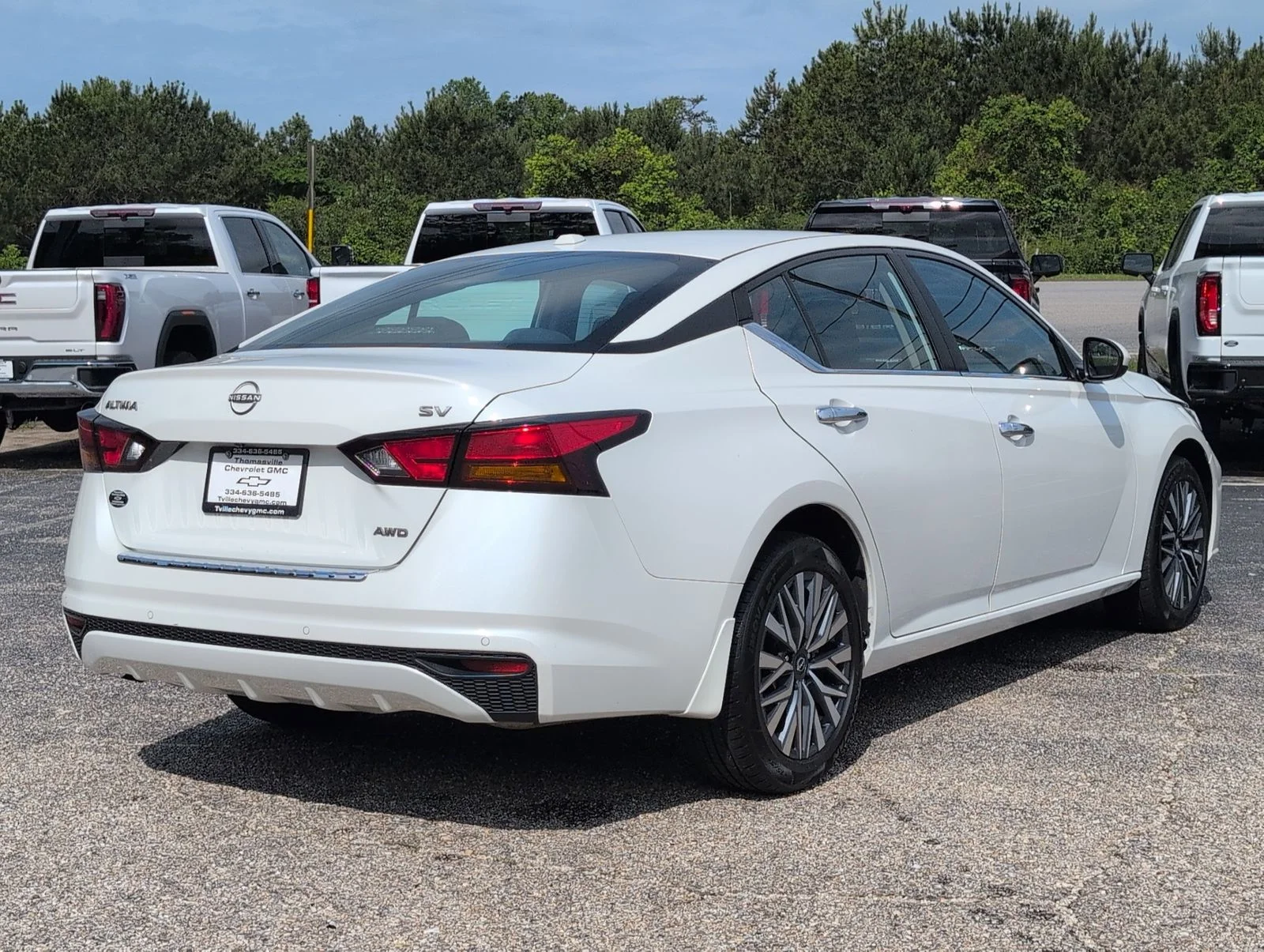 Used 2023 White Nissan 2.5 SV image 6