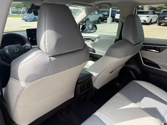 Certified Used 2025 Silver Toyota XLE Premium image 28
