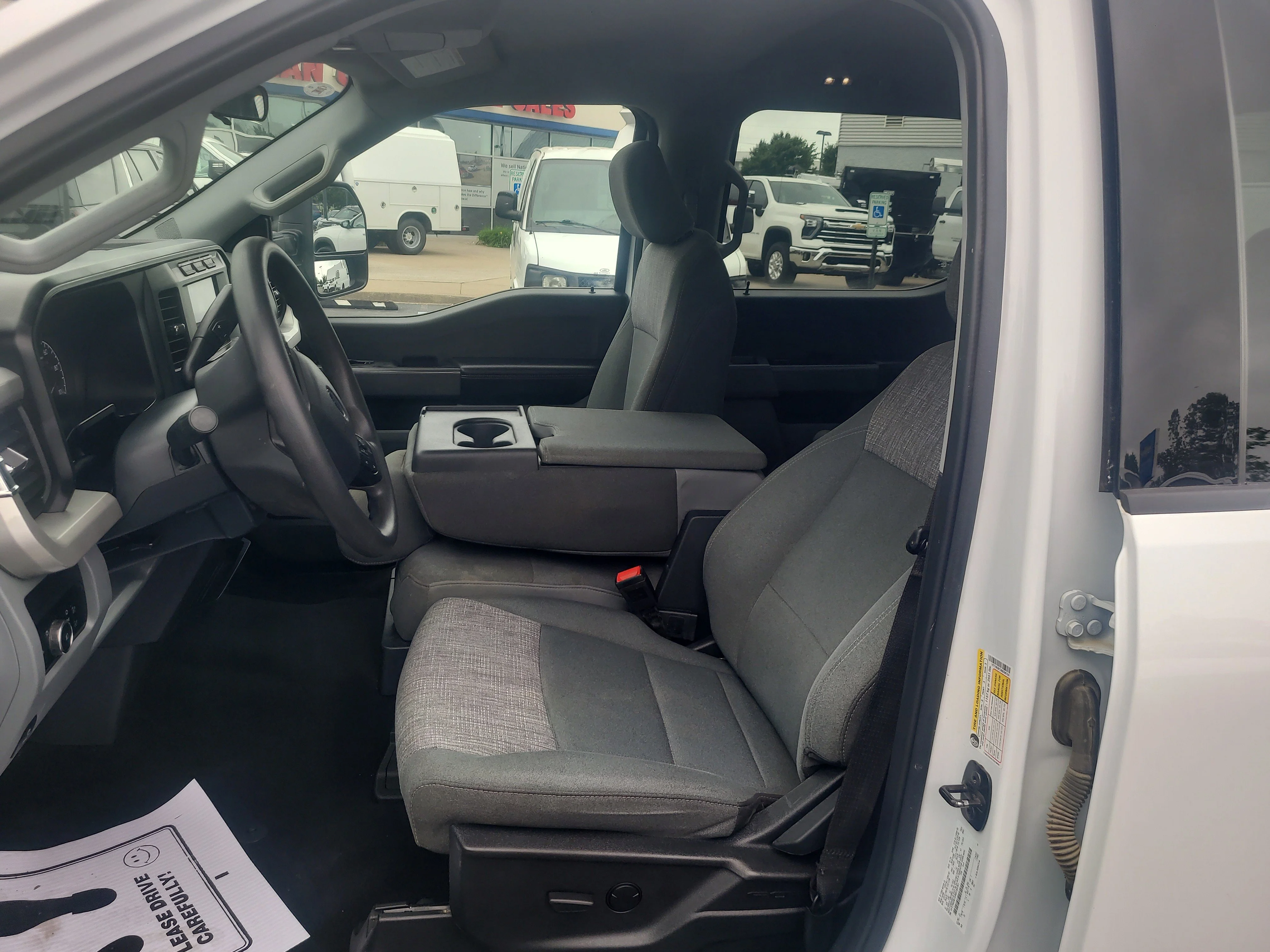 Used 2024 Oxford White Ford XLT image 21