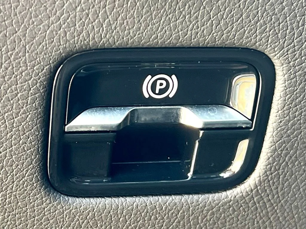 Certified Used 2026  Mercedes-Benz GLC 300 image 32