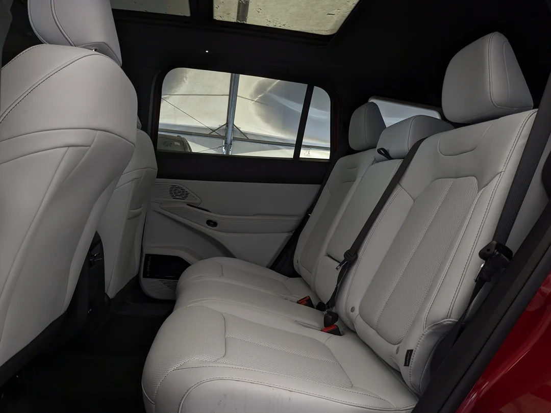 New 2026 Red Jeep Limited - - 4x4 - Tech Group - Panoramic Sunroof - Trailer Tow - Remote Start & More! image 32