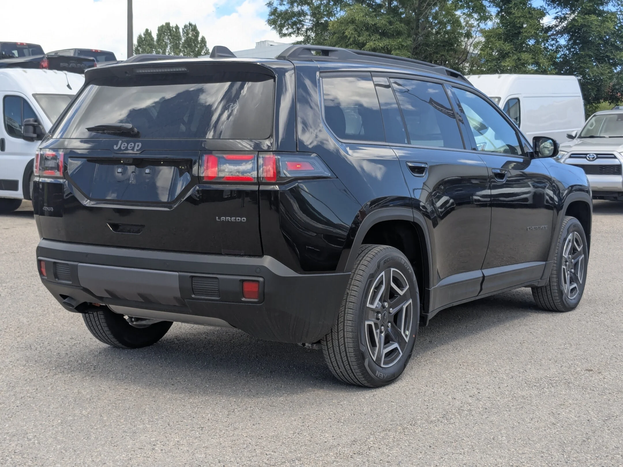 New 2026 Black Jeep Laredo - - Hybrid - Adaptive Cruise - 12.3 Display - Heated Seats/Wheel - Remote Start & More! image 8