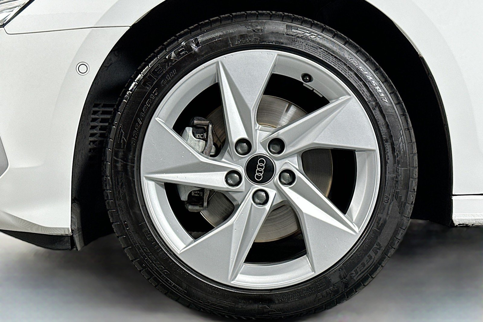 Used 2023 Ibis White Audi Premium image 11