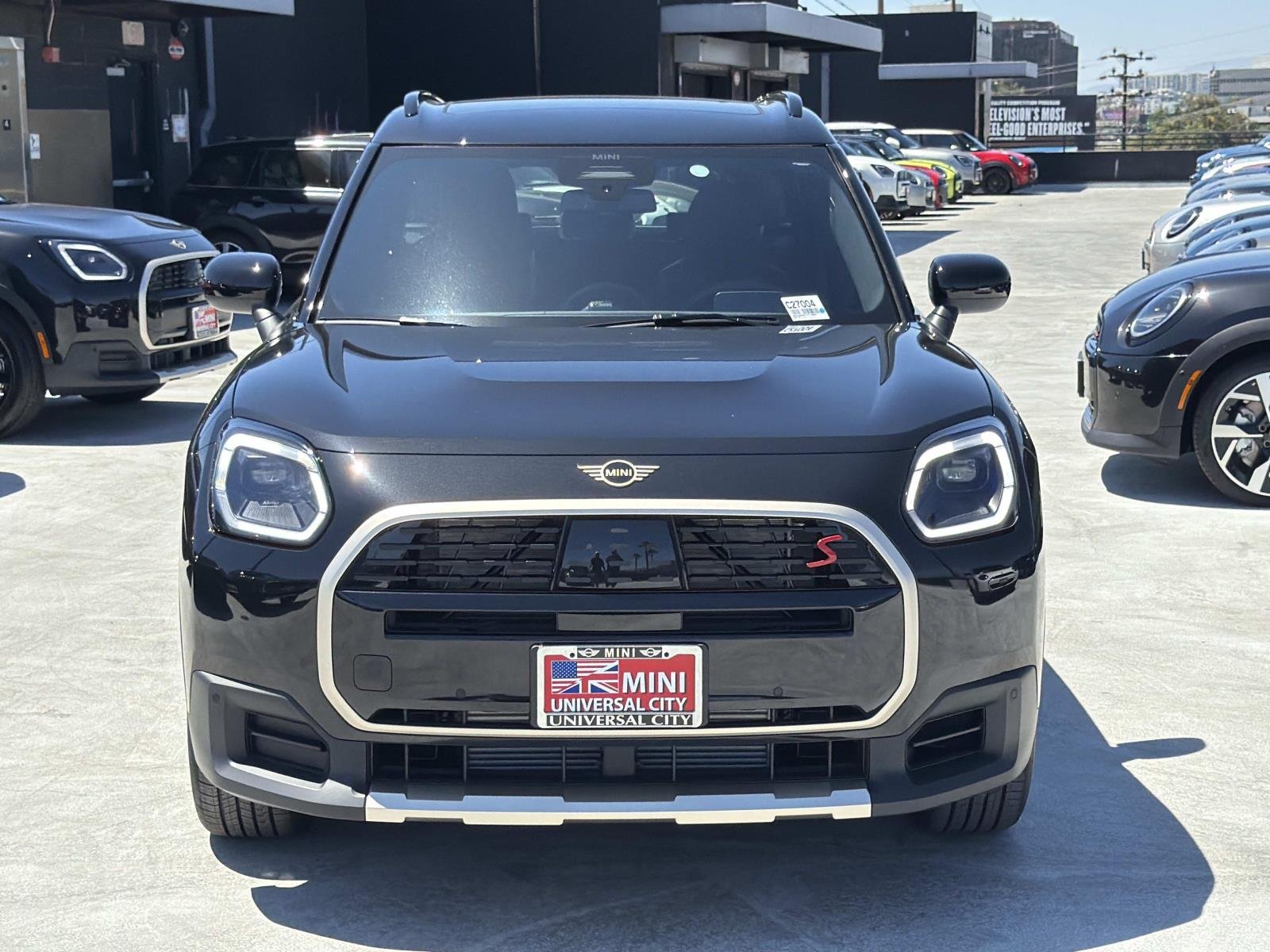 New 2027 0C4R Midnight Black II Metallic MINI Signature Plus image 2
