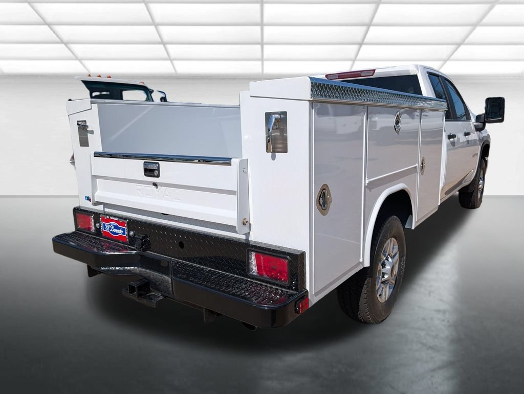 New 2026 Summit White Chevrolet WT image 27