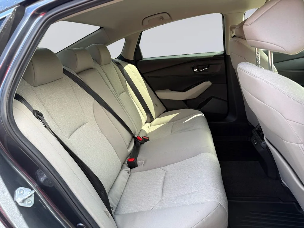 Used 2025  Honda LX image 18