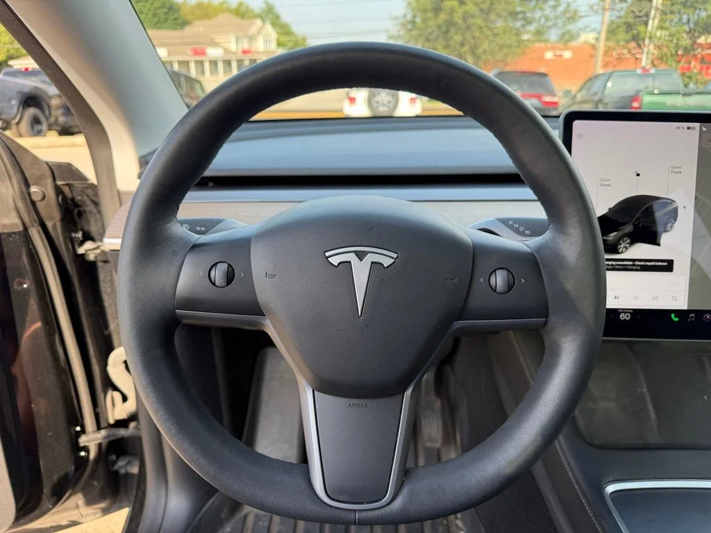 Used 2022 Black Tesla Long Range image 14