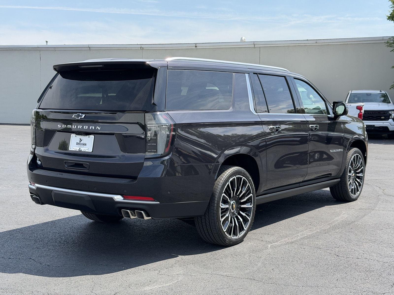 New 2026 Dark Ash Metallic Chevrolet High Country image 6
