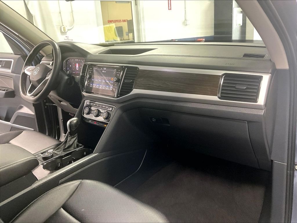 Used 2023 Gray Volkswagen 3.6L V6 SE w/Technology image 14