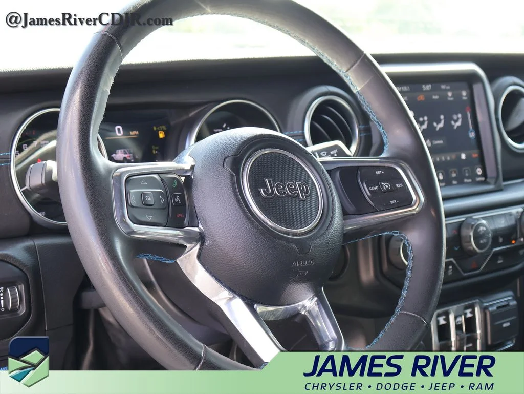 Used 2023 White Jeep Rubicon 4xe image 24