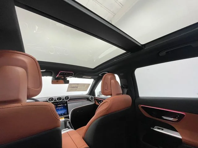 New 2027 White Mercedes-Benz GLC 300 image 40