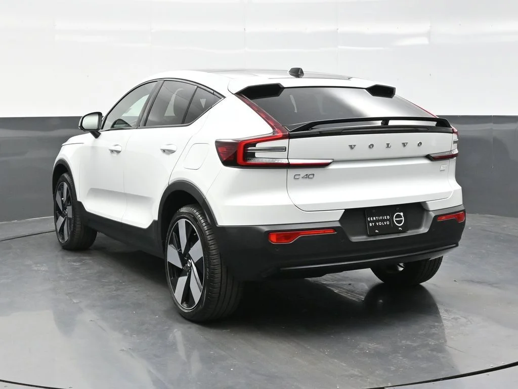 Certified Used 2023 Crystal White Volvo Plus image 5