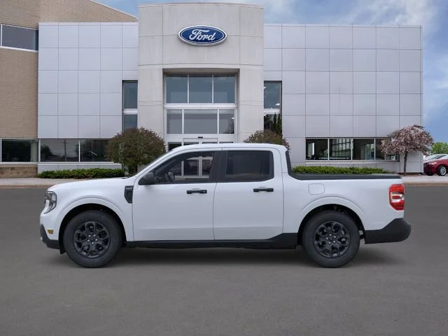 New 2026 White Metallic Ford XLT image 3