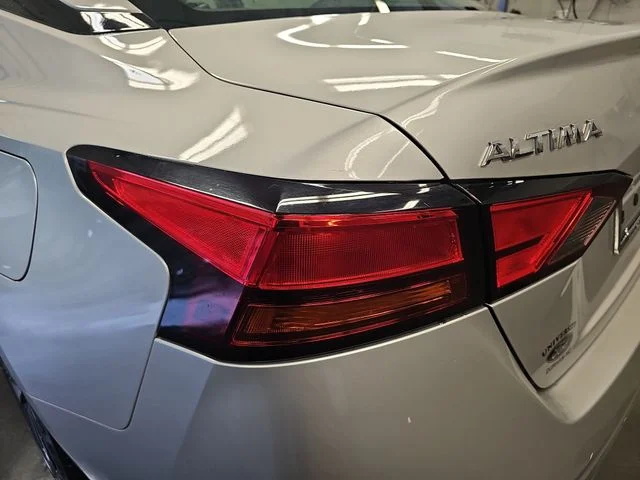 Used 2019 Silver Nissan 2.5 SL image 33