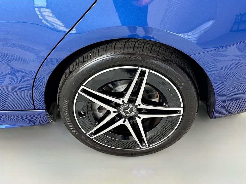 2025 Mercedes-Benz C-Class Sedan C 300 - Photo 31