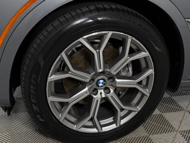 Used 2024 Skyscraper Gray Metallic BMW xDrive40i image 5