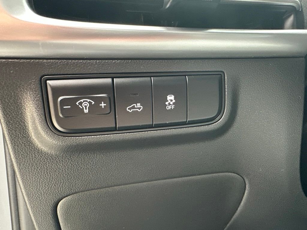 Used 2025 Gray Hyundai SE image 11