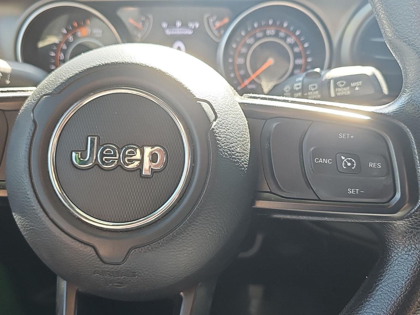 Used 2018 Mojito! Clearcoat Jeep Sport image 23