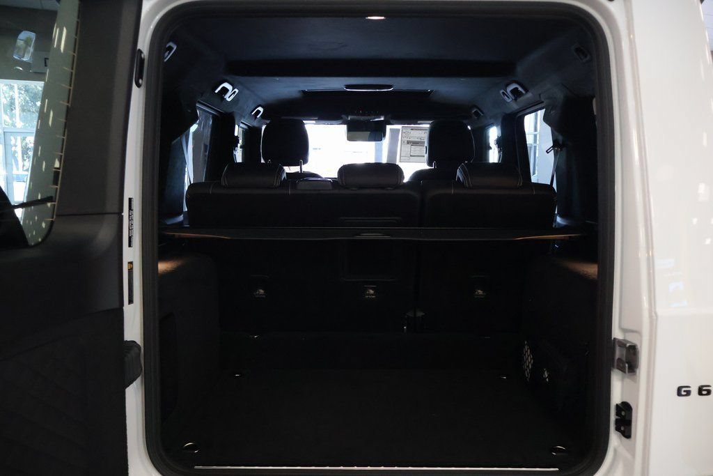 New 2027 MANUFAKTUR Moonlight White Metallic Mercedes-Benz AMG® G 63 SUV image 8