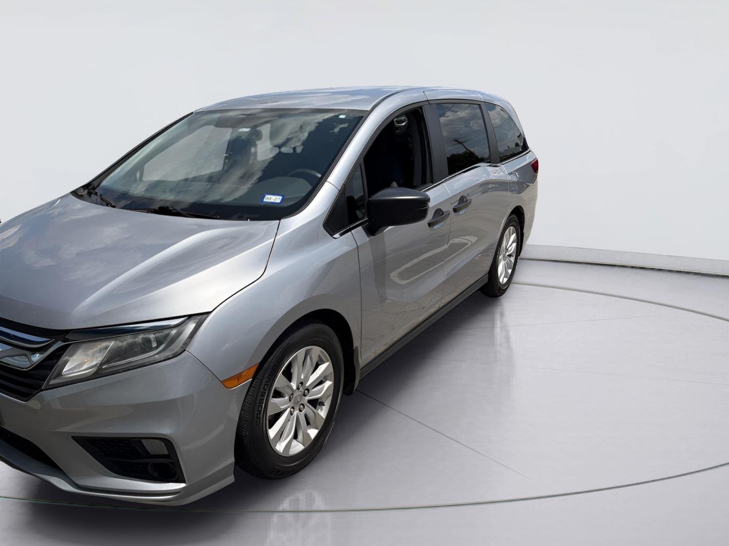 Used 2018 Silver Honda LX image 1
