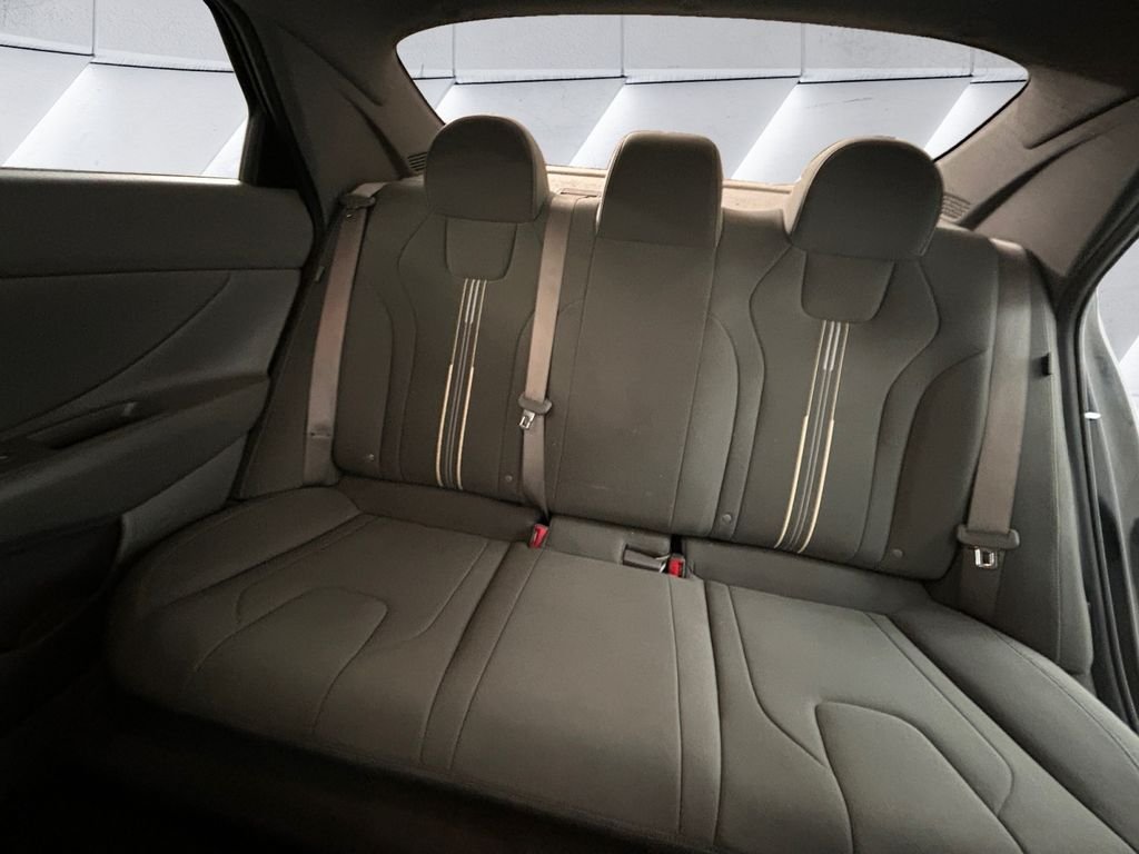 Used 2024 Black Hyundai SEL image 18