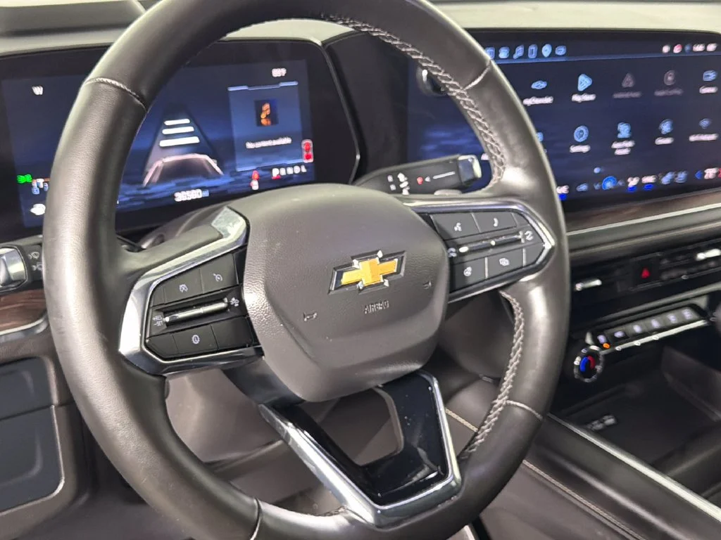 Used 2025 Black Chevrolet Premier image 22