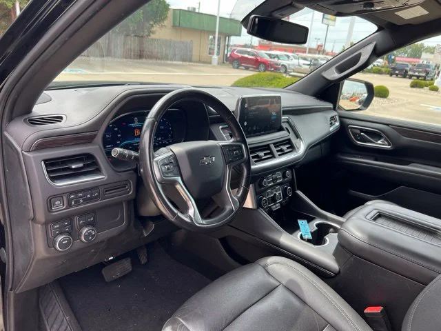 Used 2022 Black Chevrolet Z71 image 9