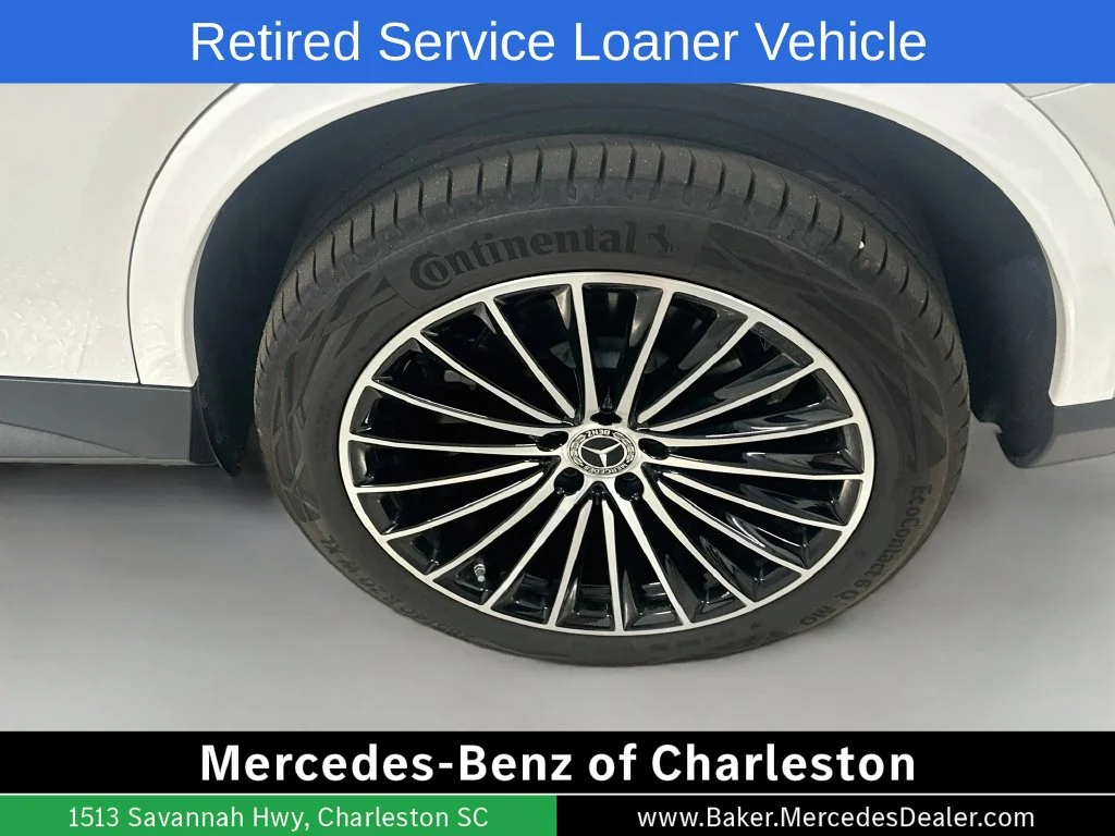 Used 2026 Polar White Mercedes-Benz GLC 300 image 34