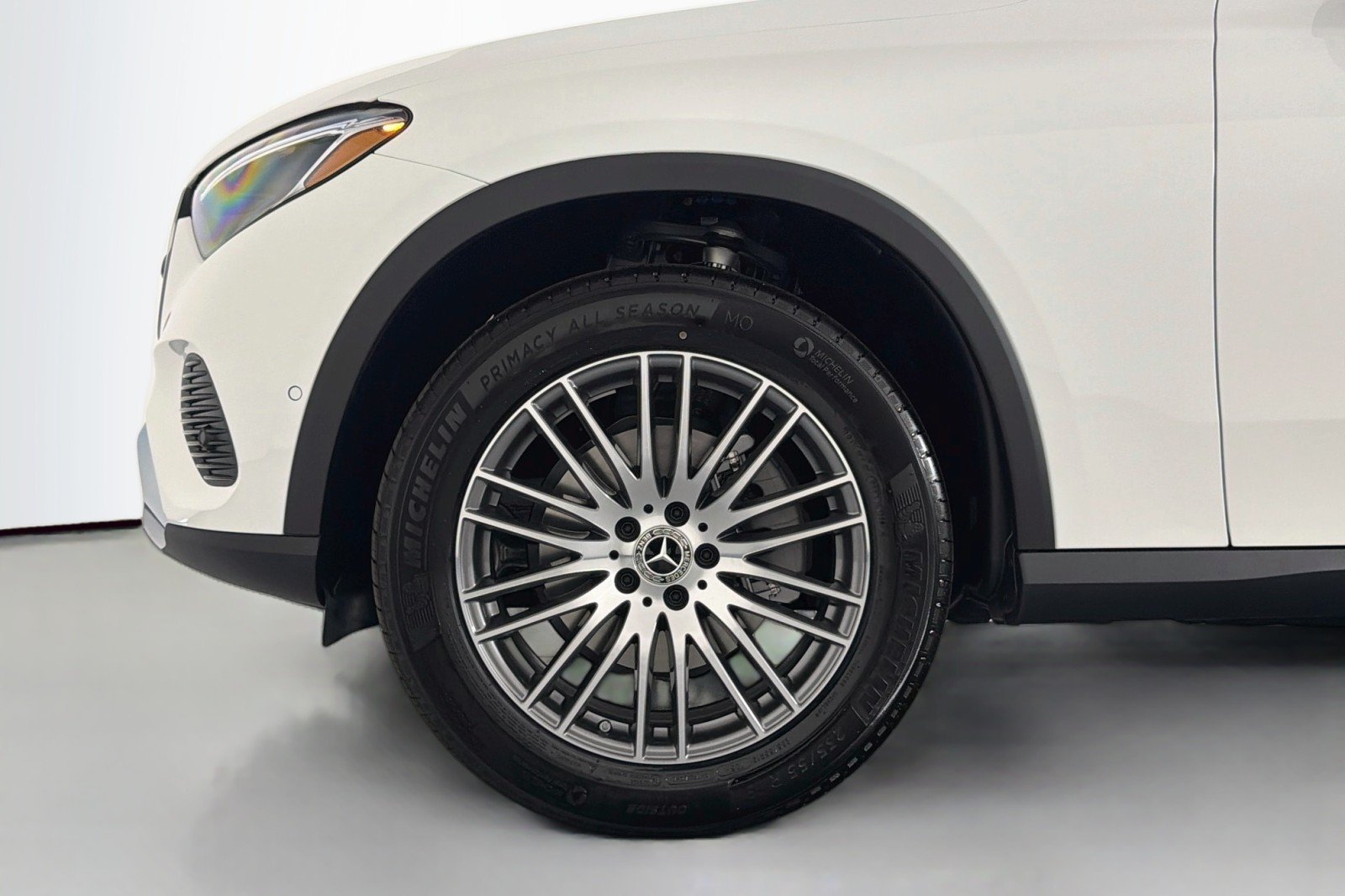 New 2026 Polar White Mercedes-Benz GLC 300 SUV image 9