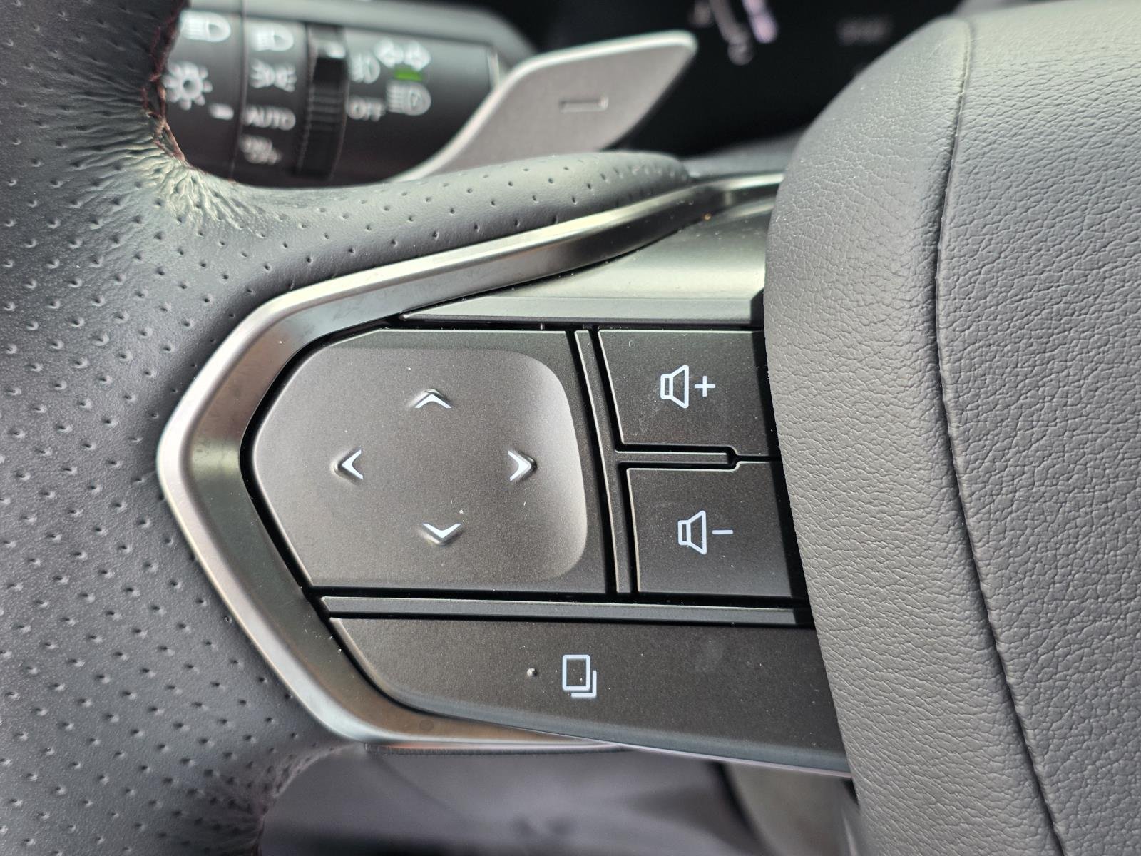 2024 Lexus RX Hybrid 500h - Photo 32