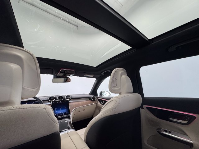 Used 2024 Black Mercedes-Benz GLC 300 image 34