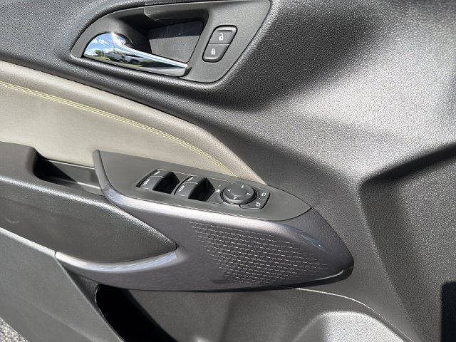 New 2026 Mosaic Black Metallic Chevrolet ACTIV image 20