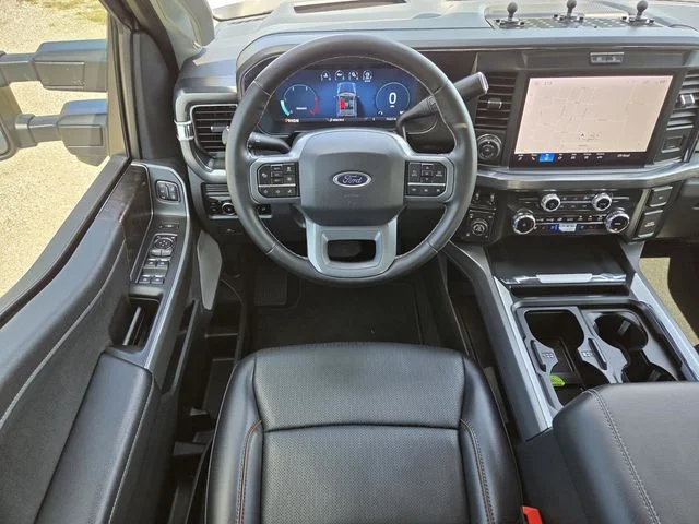 Used 2025 Avalanche Ford Lariat image 12