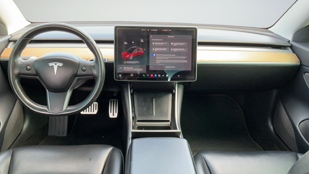 Used 2018  Tesla Long Range image 7