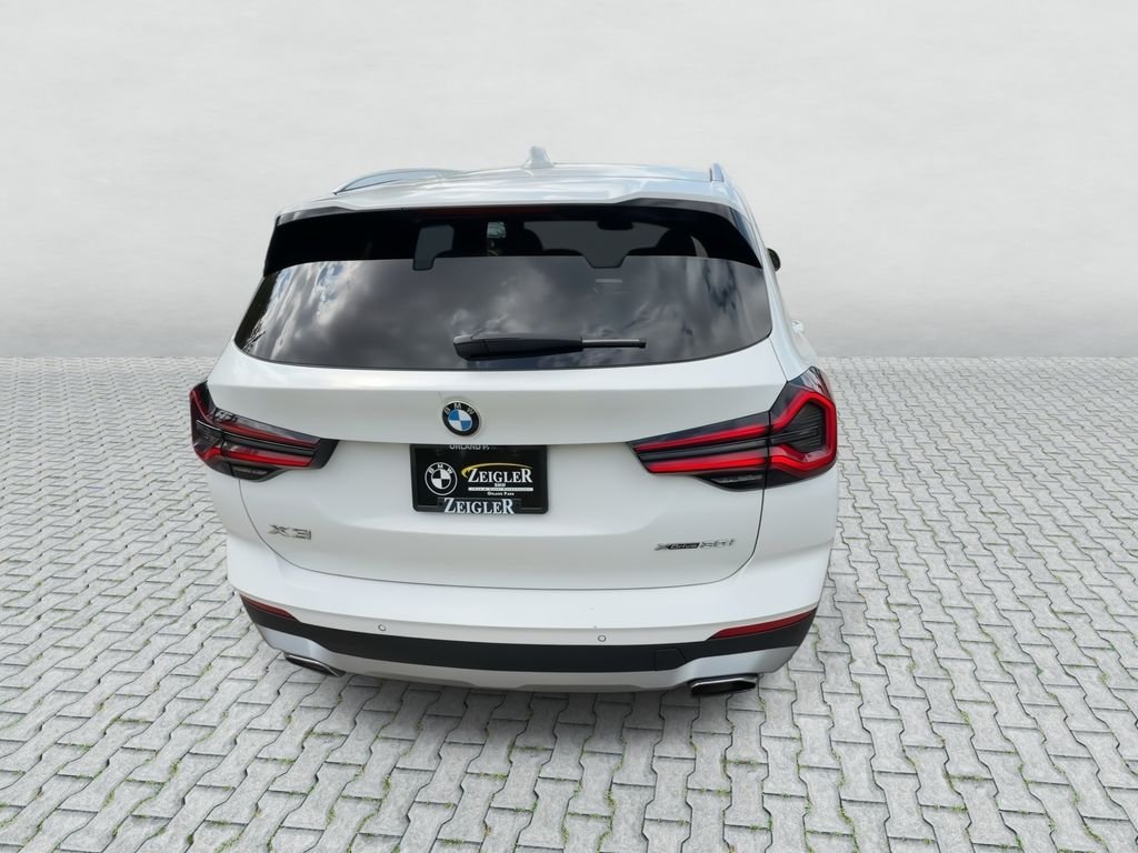 Used 2024 White BMW xDrive30i image 7