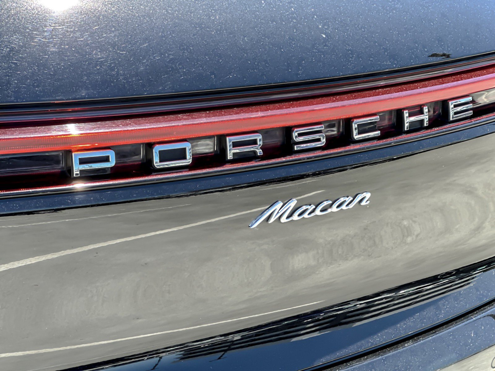 Used 2023 Black Porsche Macan (AWD) image 27