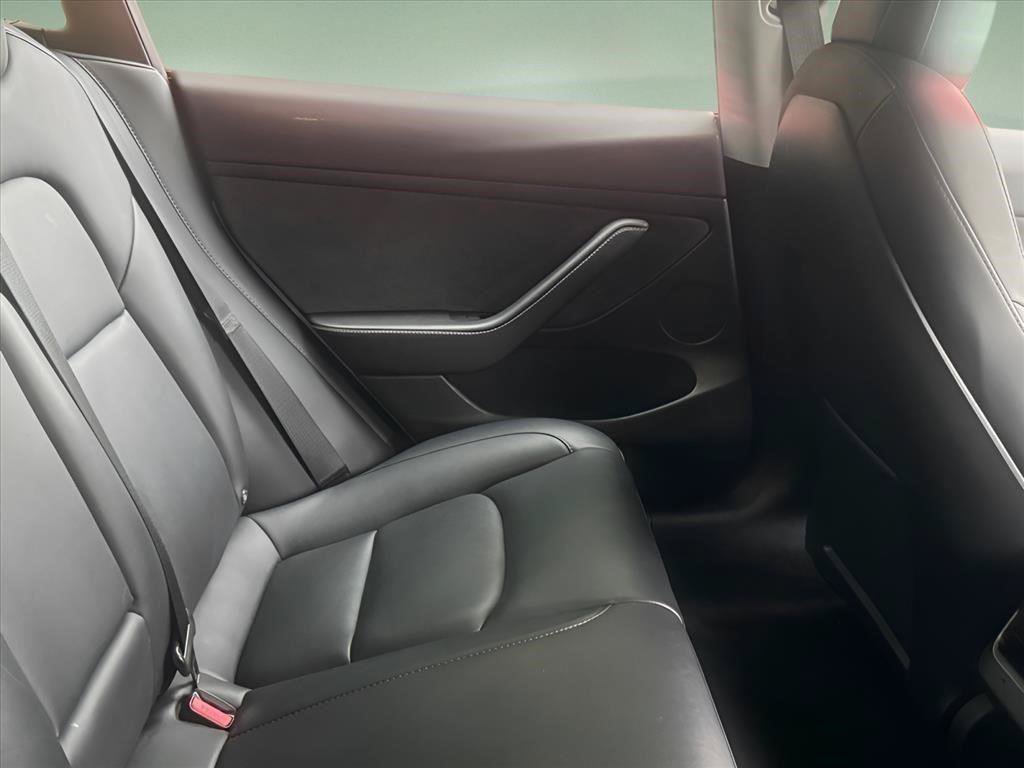 Used 2023  Tesla  image 22