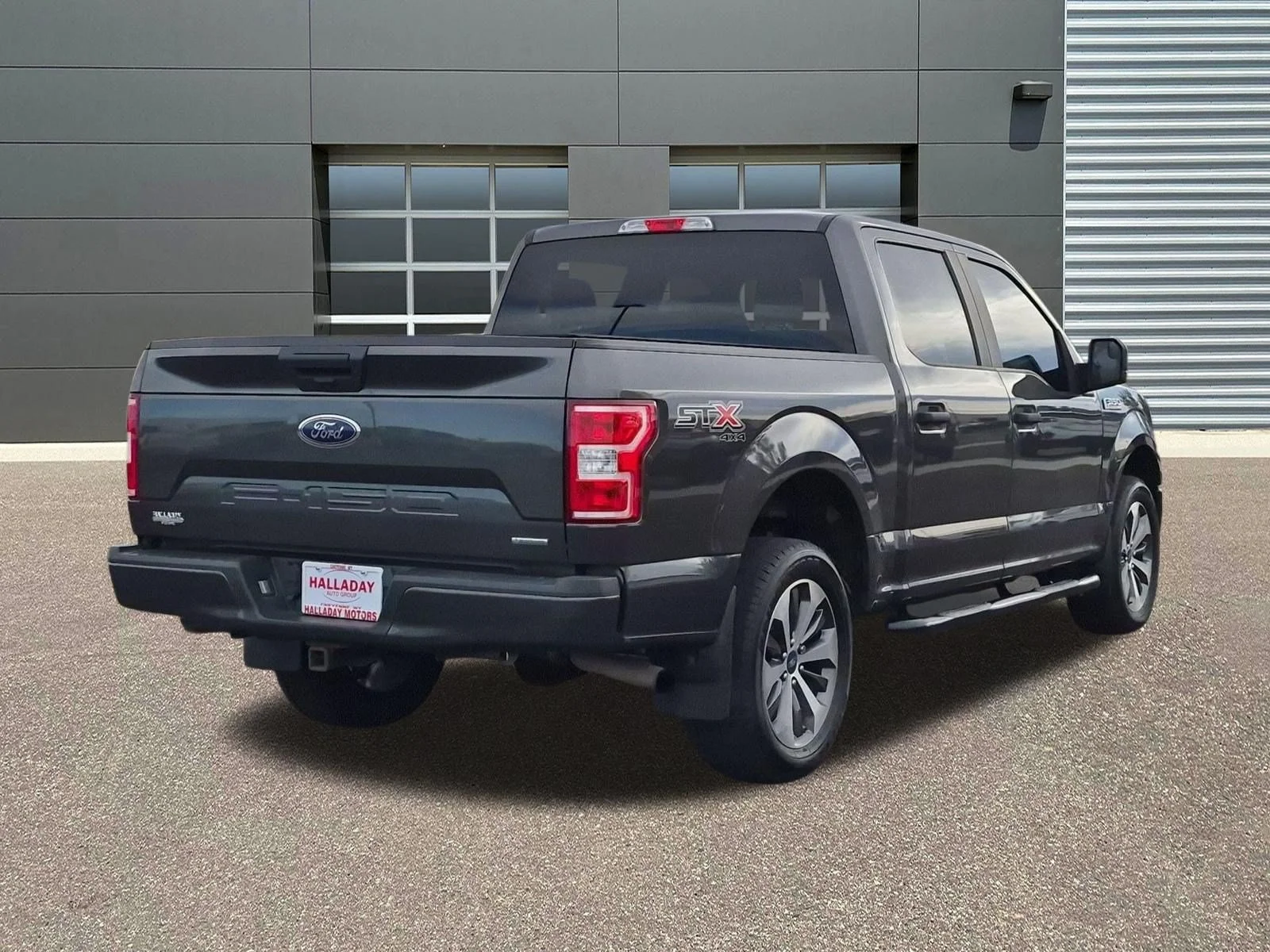 Used 2019 Magnetic Metallic Ford XL image 5