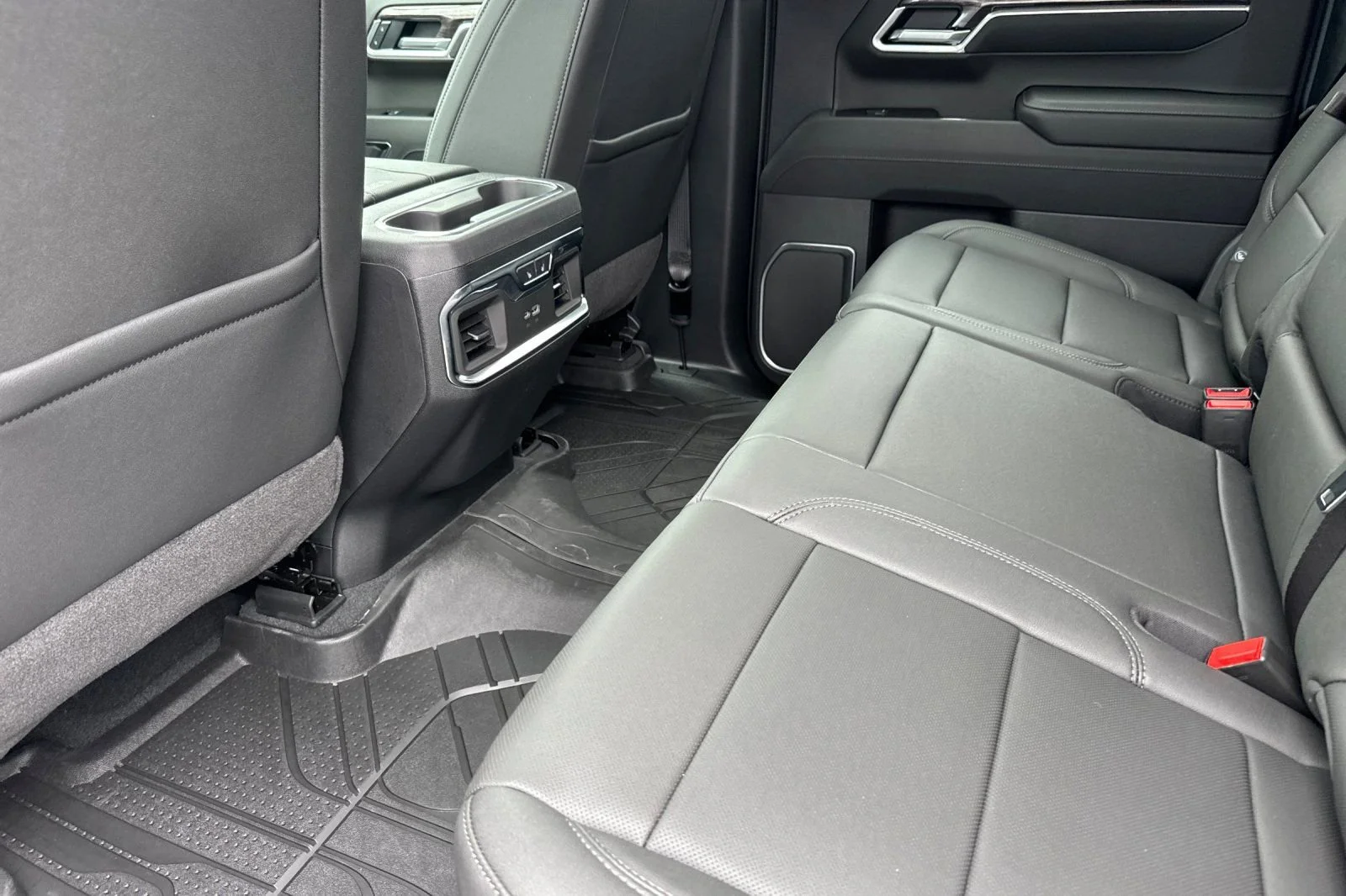 New 2026 Summit White Chevrolet LTZ image 11