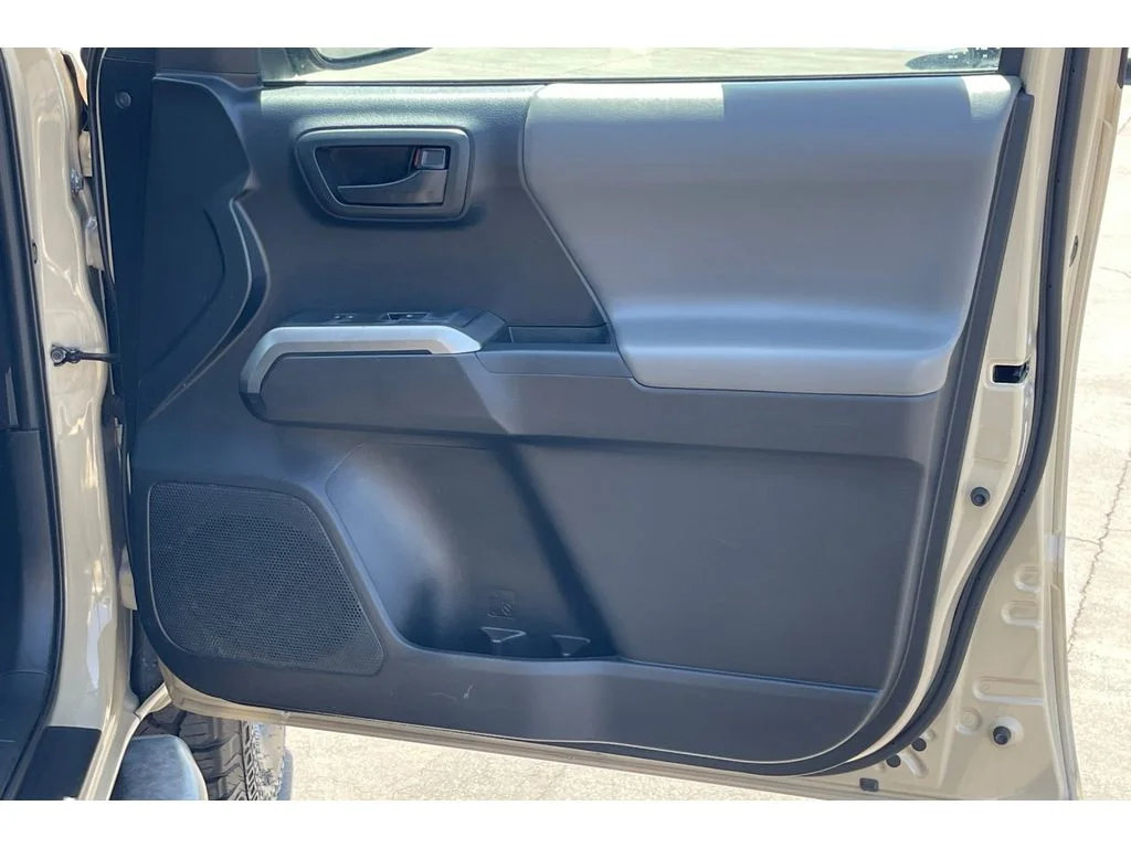 Used 2018 Quicksand Toyota SR5 image 20