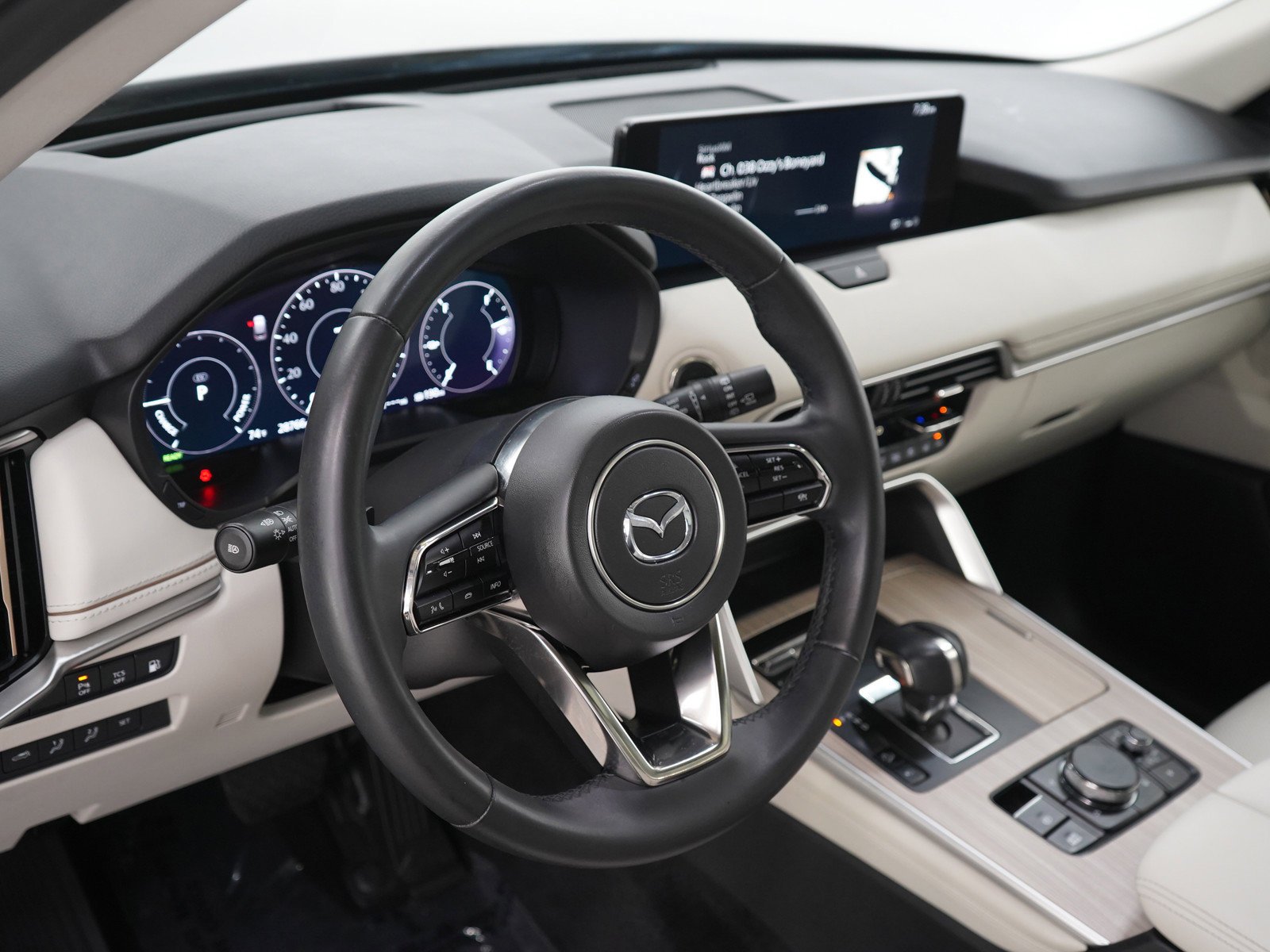 Certified Used 2024 Platinum Quartz Mazda Premium Plus image 22