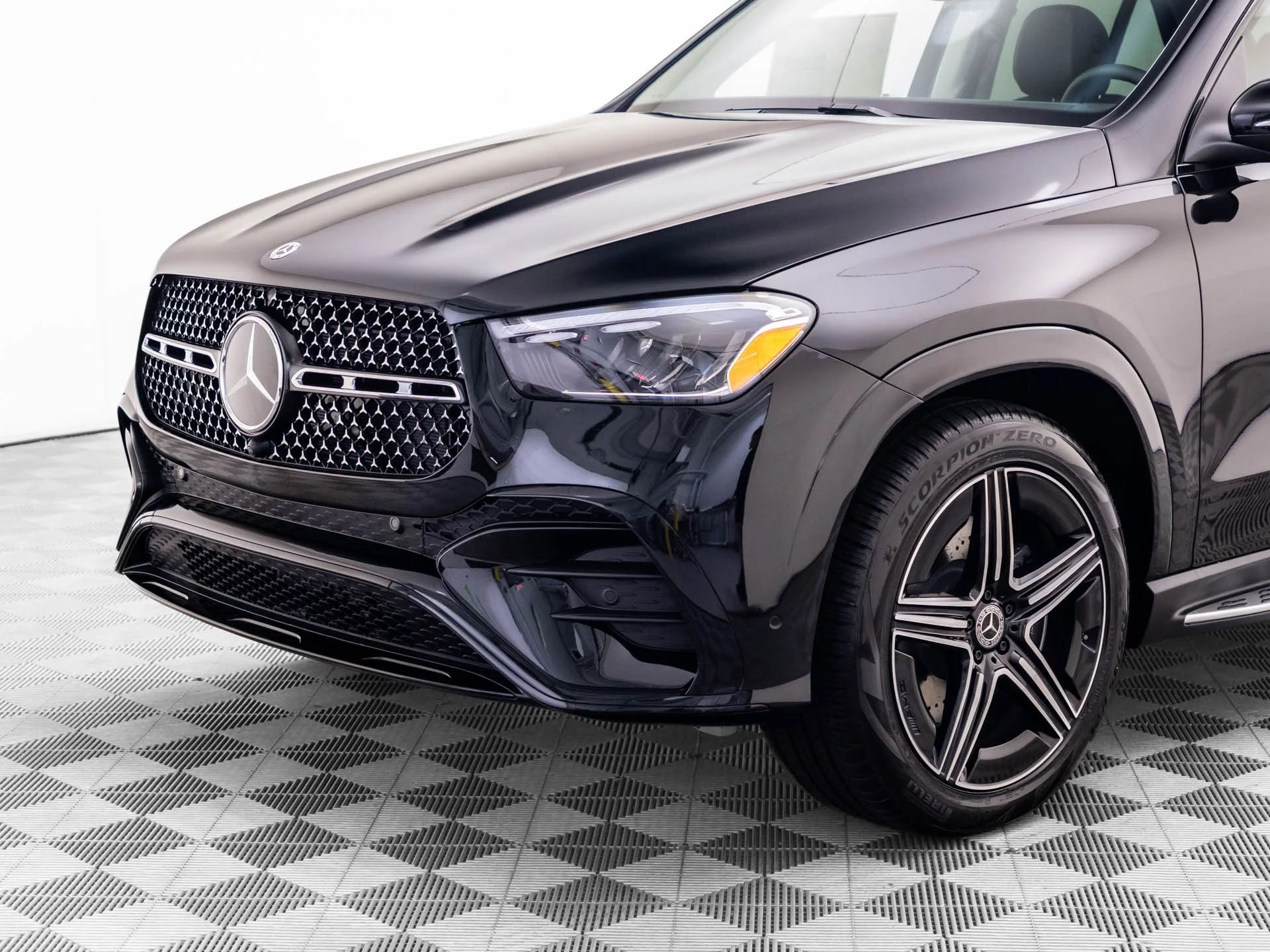 New 2026 Black Mercedes-Benz GLE 450 image 37