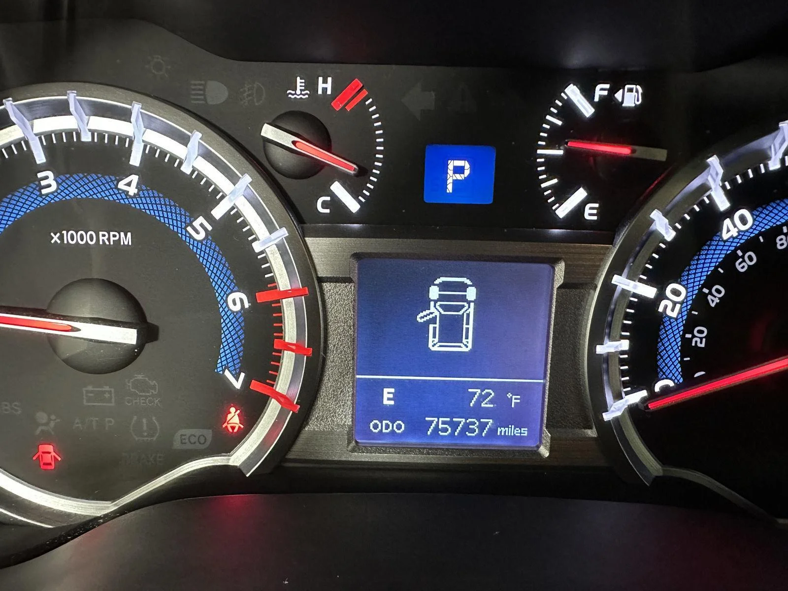 Used 2018 Midnight Black Metallic Toyota SR5 Premium image 3