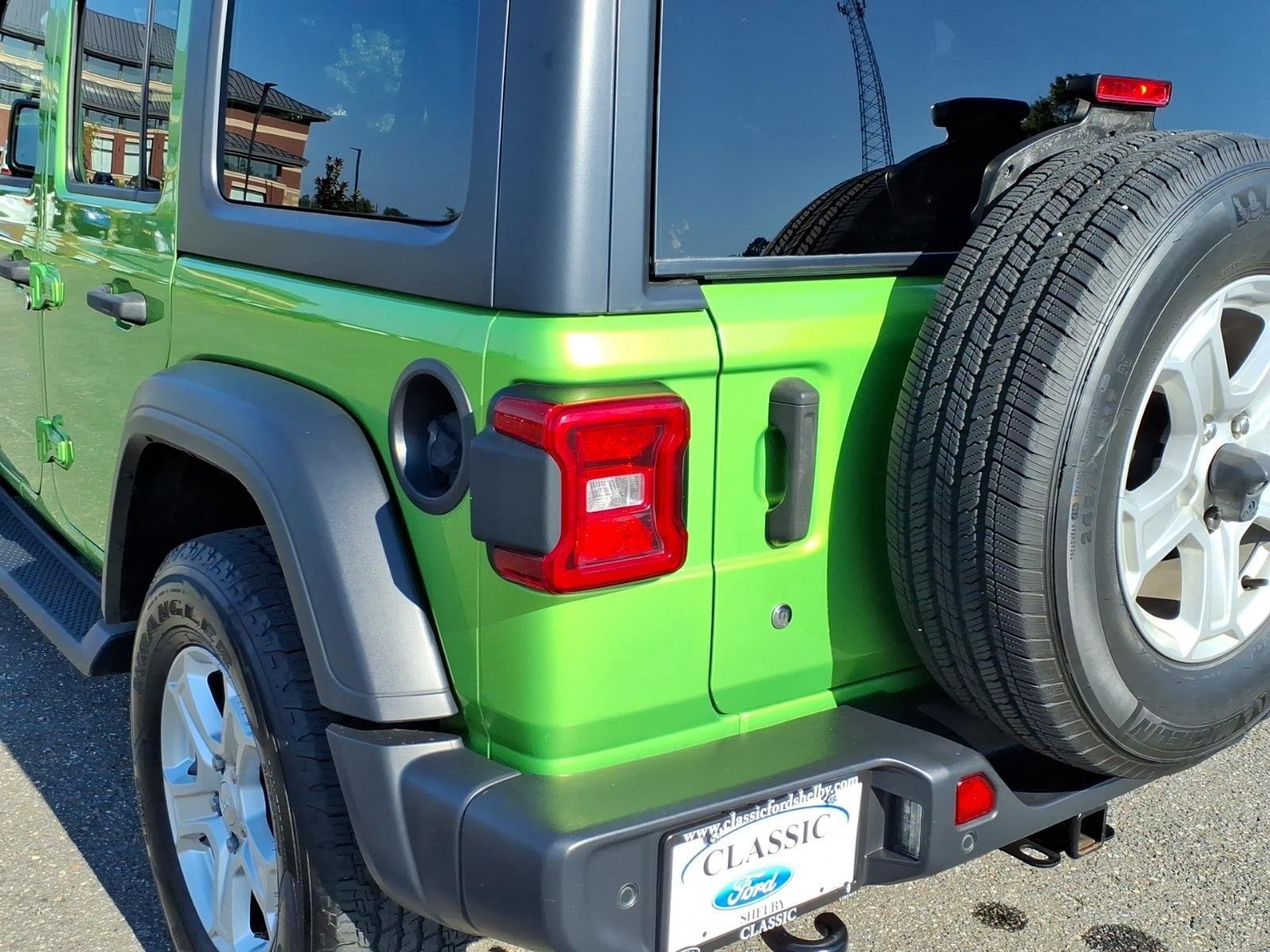 Used 2019 Mojito! Clearcoat Jeep Sport S image 16