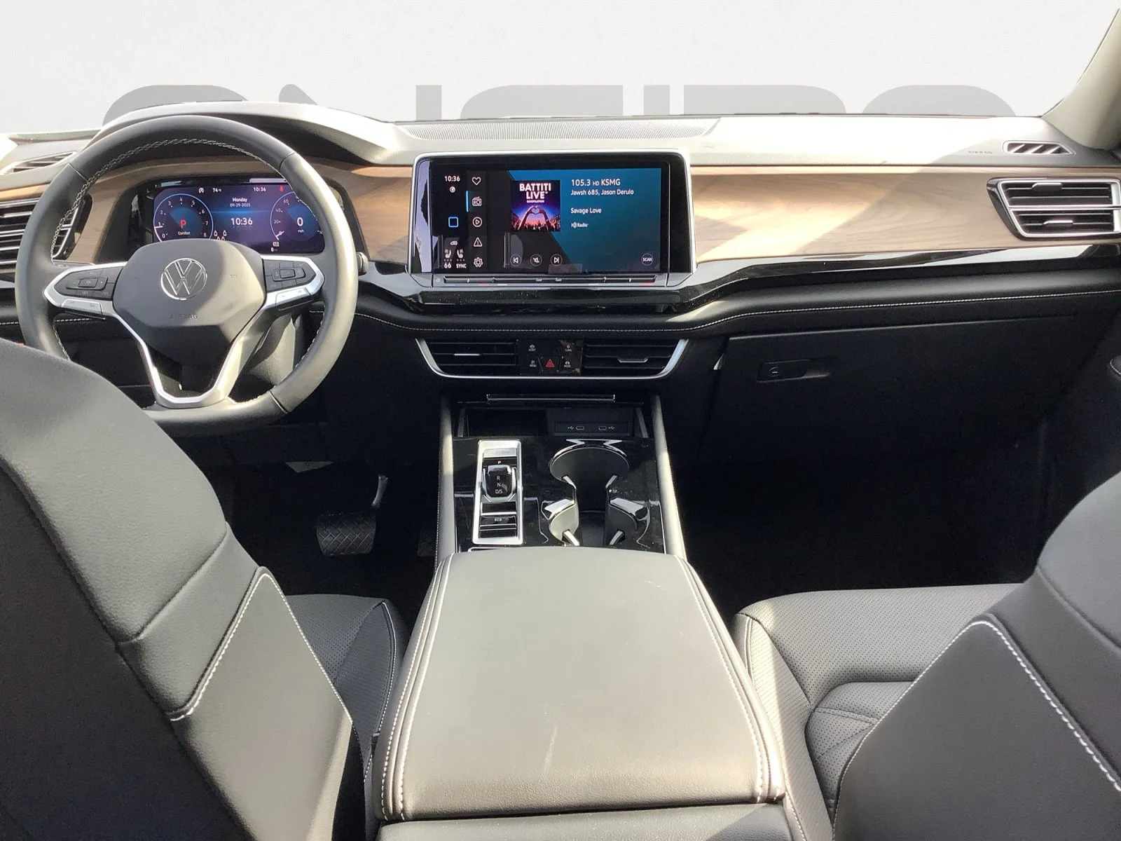 New 2026 PURE GRAY Volkswagen 2.0T SE w/Technology image 13