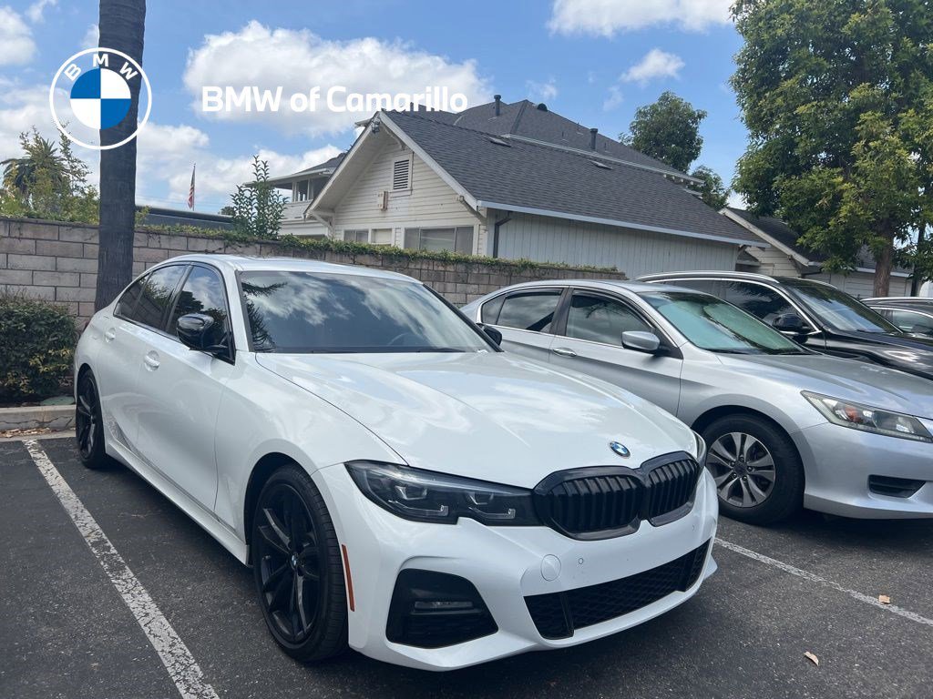 2022 BMW 3 Series 330i Sedan's photo